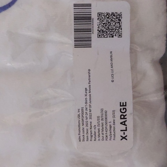 Dr. Pepper Dark Berry Gildan T-shirt Jurassic World Dominion NWT - Picture 3 of 5